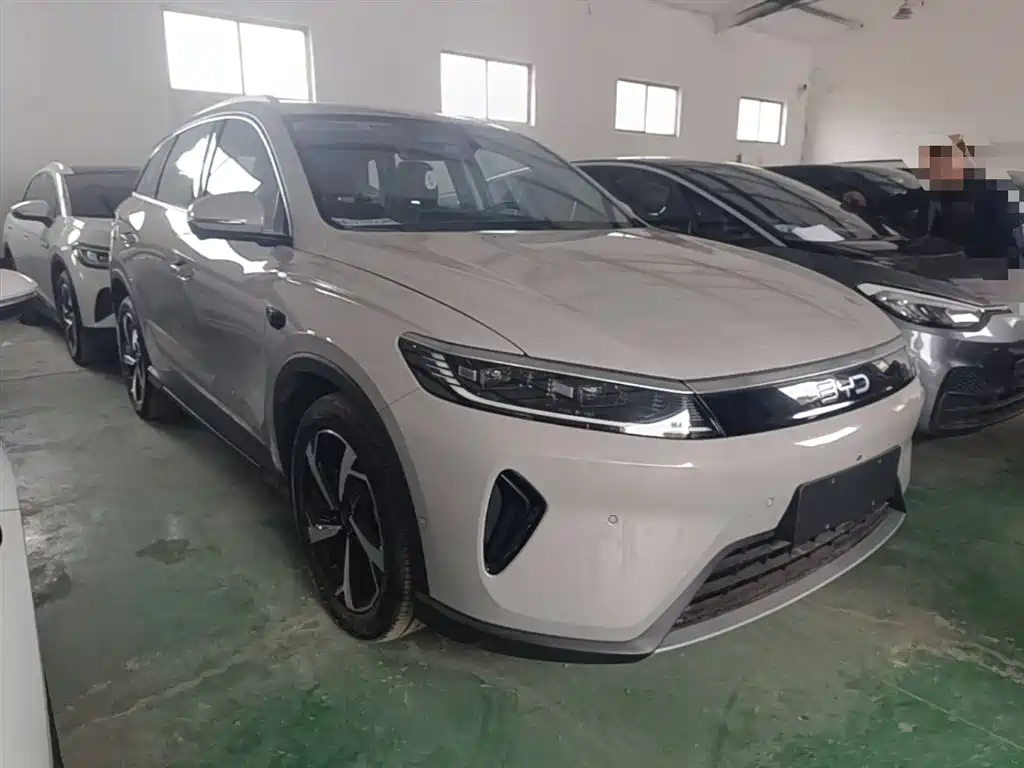 BYD Seal 05 DM-i 2025 — фото 4