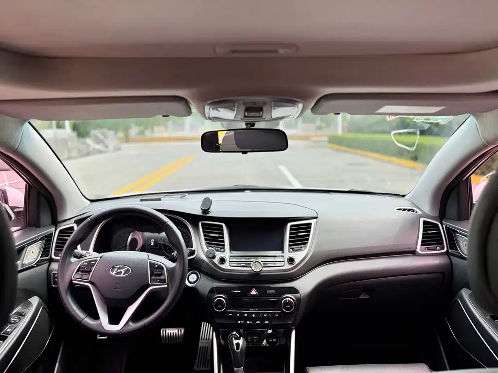 Hyundai Tucson 2016 — фото 10