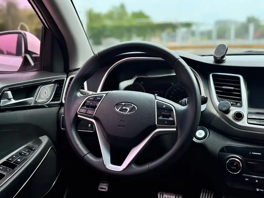 Hyundai Tucson 2016 — фото 11