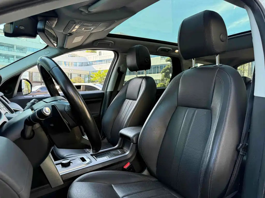Land Rover Discovery Sport 2018 — фото 8