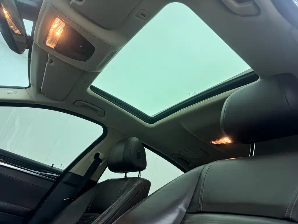 BMW 5 Series 2014 — фото 16