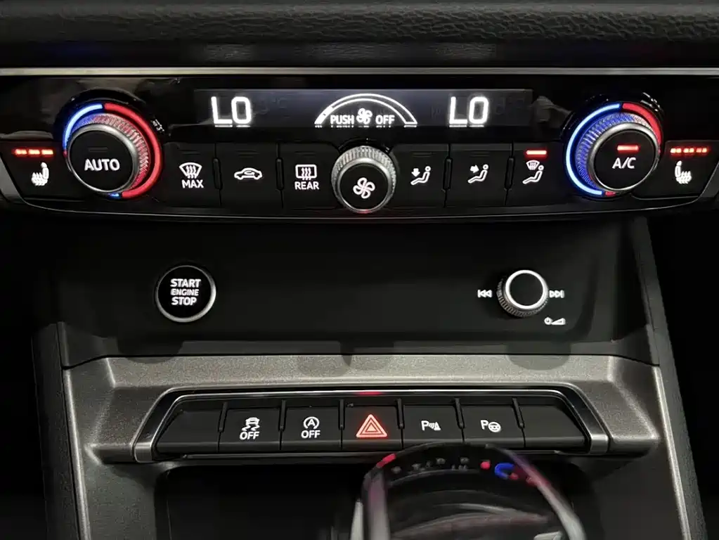 Audi Q3 2022 — фото 10