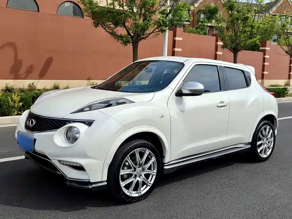 Infiniti ESQ 2018
