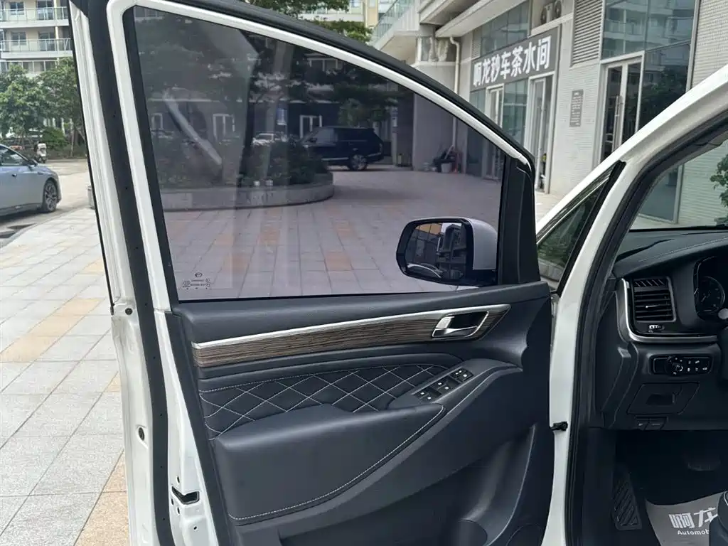 GAC Motor Trumpchi M8 2020 — фото 12