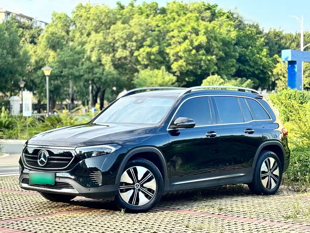 Mercedes-Benz EQB 2022 — фото 1
