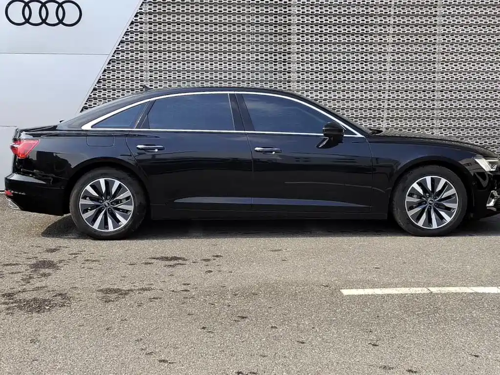 Audi A6L 2023