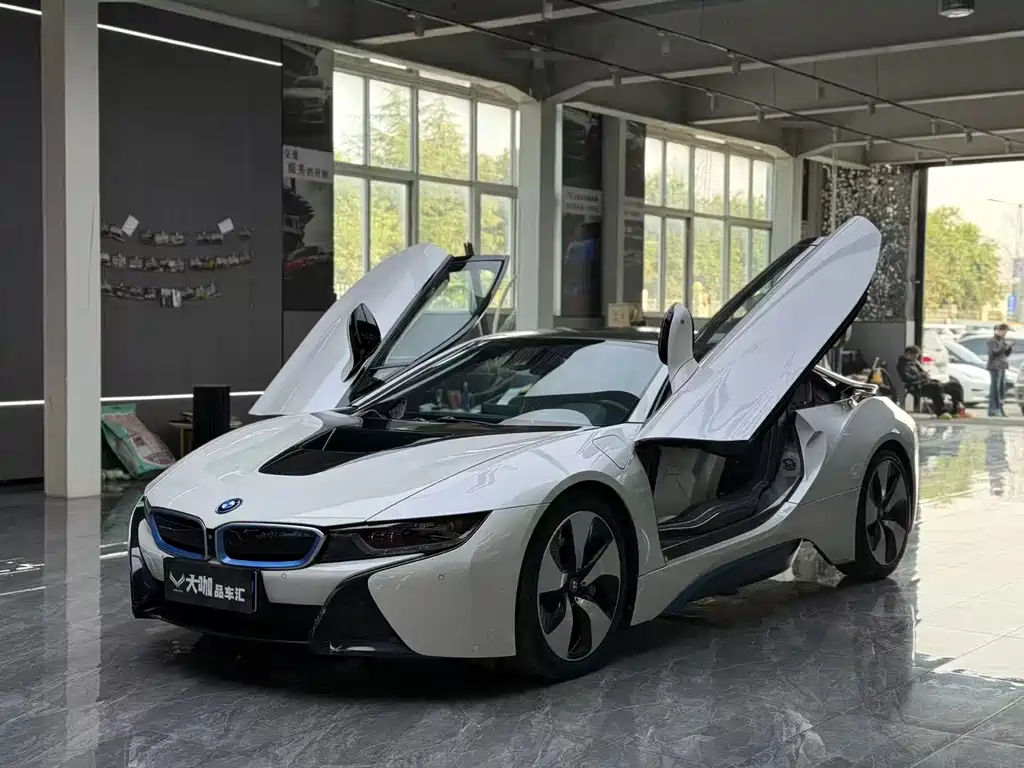 BMW i8 2015 — фото 6