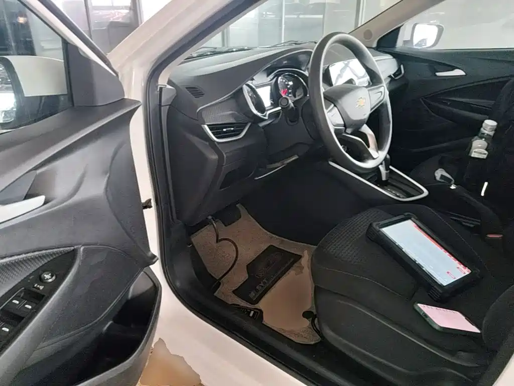 Chevrolet Cavalier 2020 — фото 16