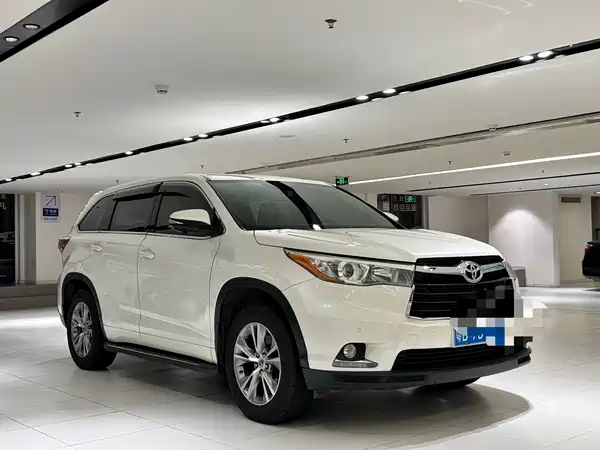 Toyota Highlander 2016