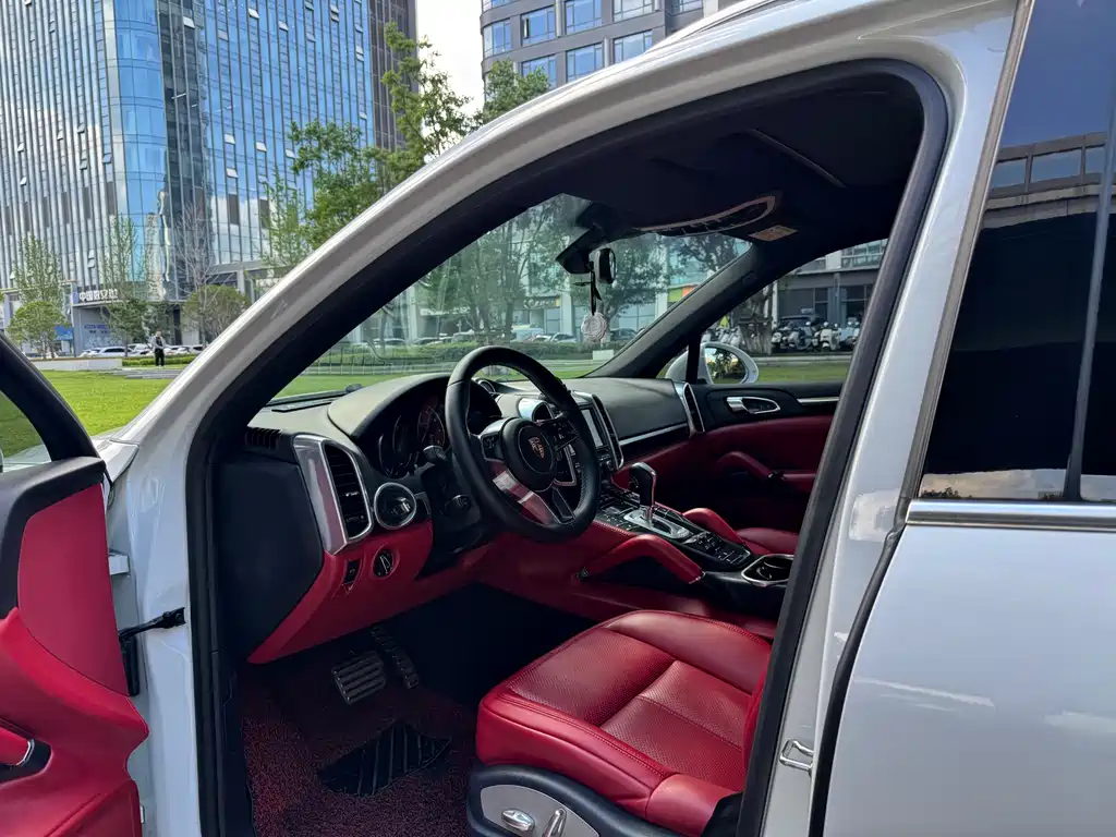 Porsche Cayenne 2015