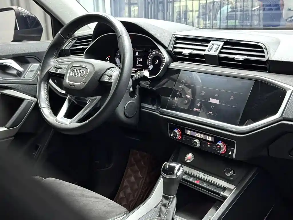 Audi Q3 2022 — фото 10