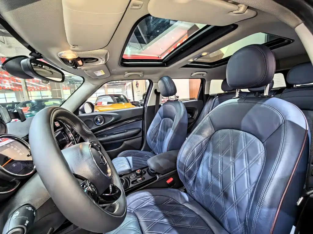 MINI Clubman 2019 — фото 12