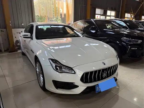 Maserati Quattroporte 2014