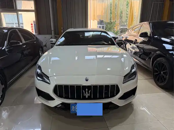 Maserati Quattroporte 2014