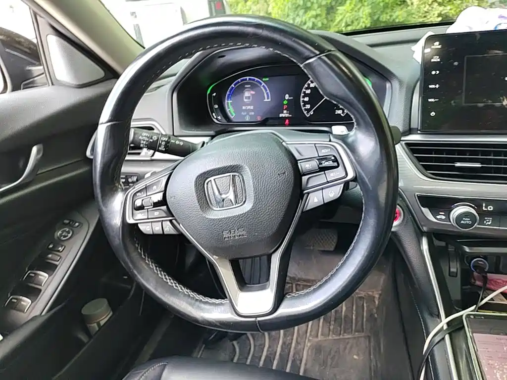 Honda Accord 2022 — фото 11