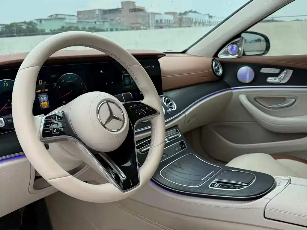 Mercedes-Benz E-Class 2022 — фото 4