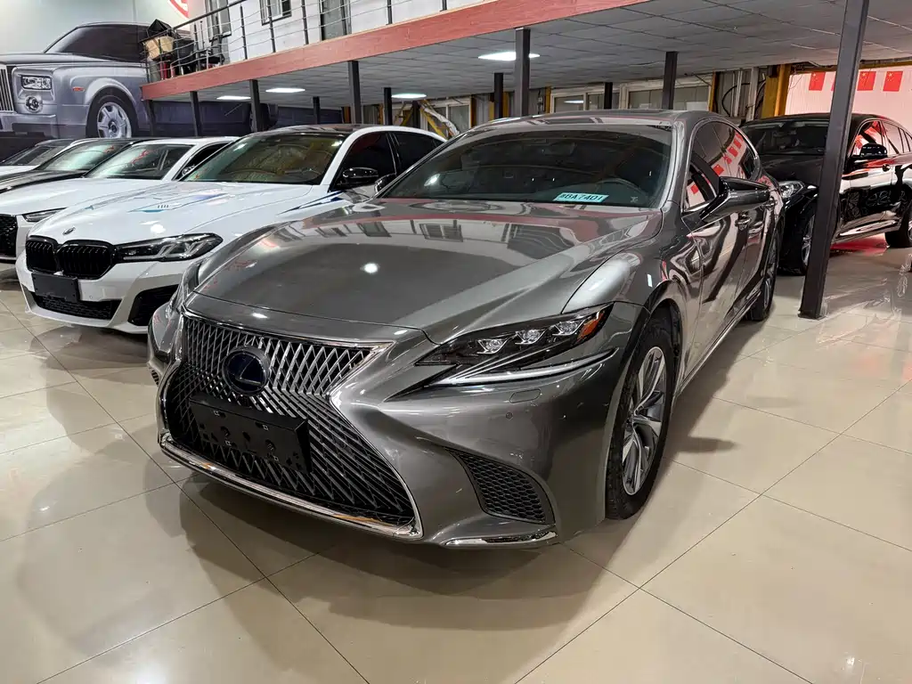 Lexus LS 2020 — фото 1