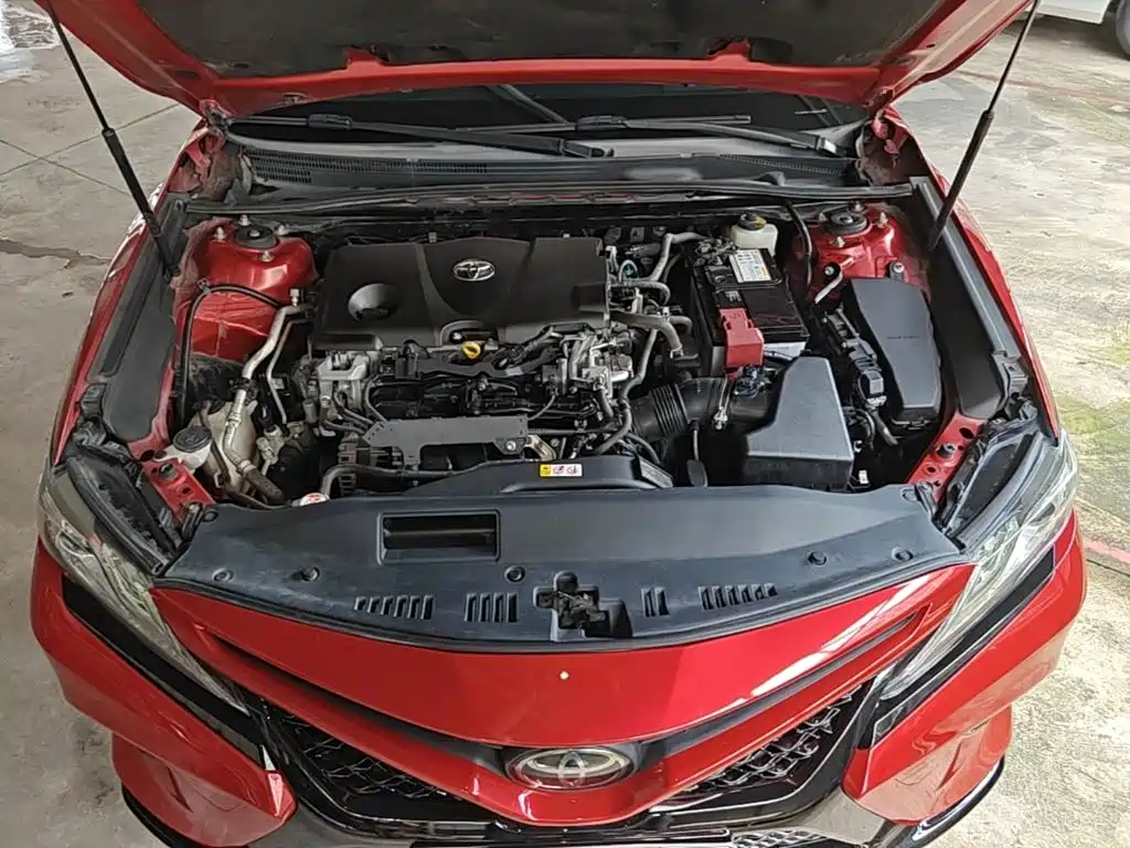 Toyota Camry 2018 — фото 20