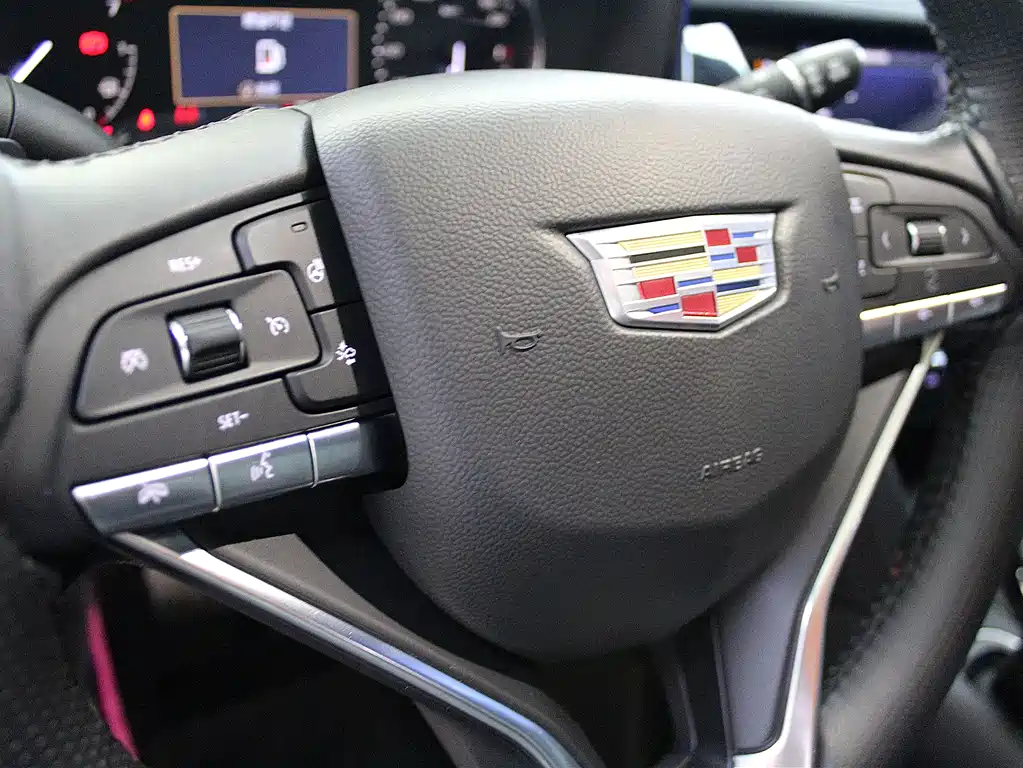 Cadillac XT6 2021 — фото 13