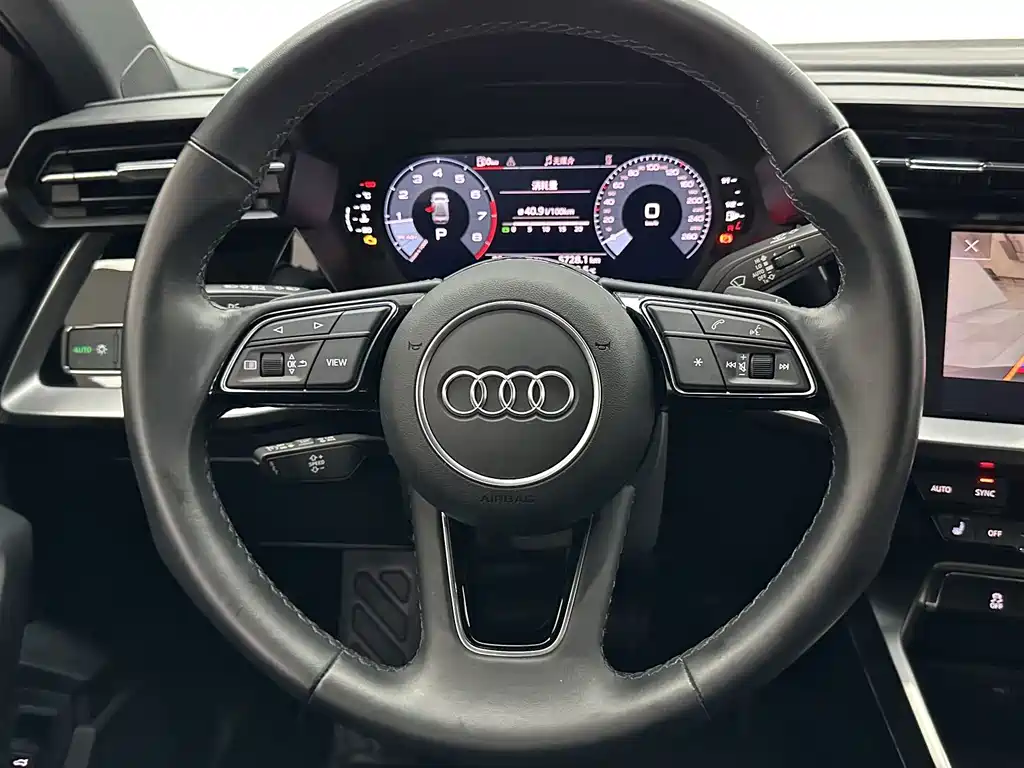 Audi A3 2023 — фото 11
