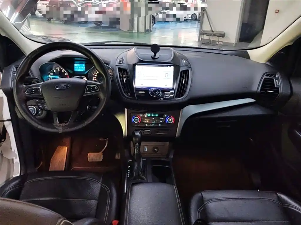 Ford Kuga 2017 — фото 10