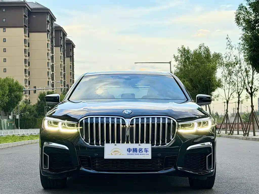 BMW 7 Series 2022 — фото 2