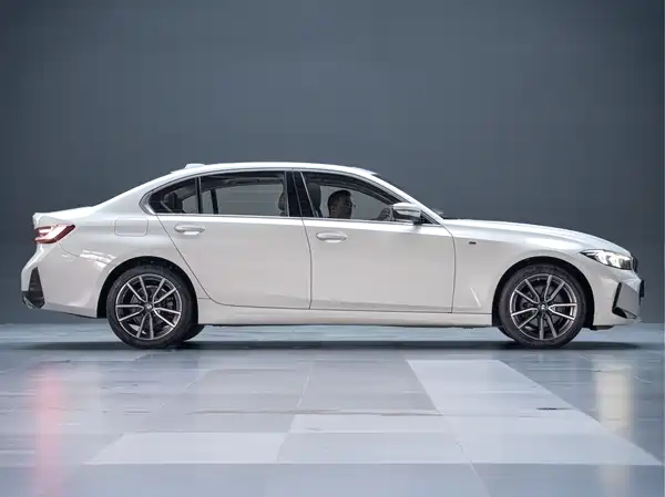 BMW 3 Series 2023