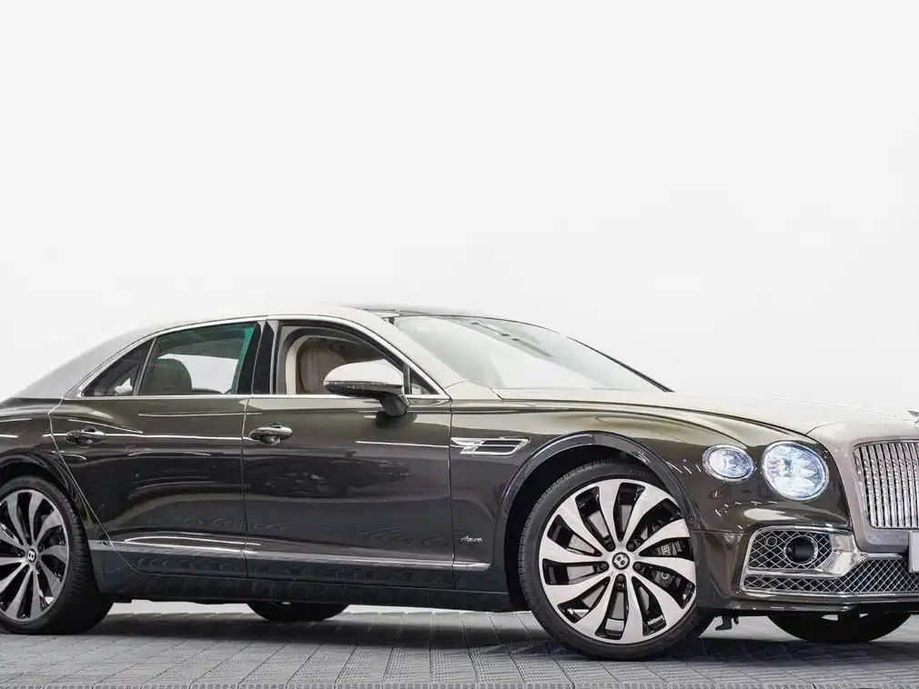Bentley Flying Spur 2024 — фото 3