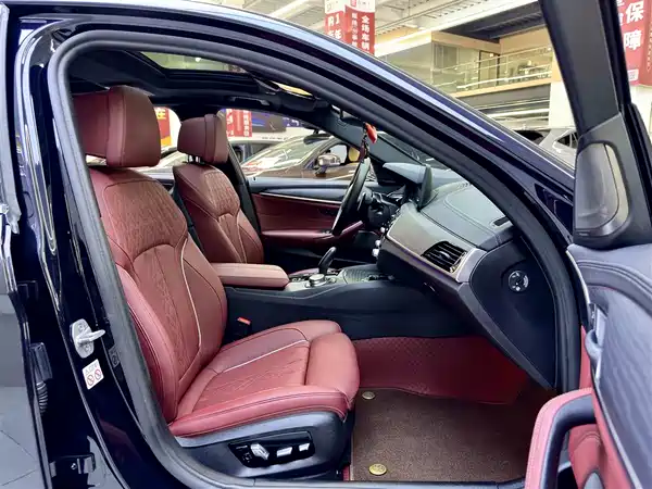 BMW 5 Series 2021