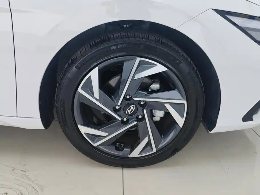 Hyundai Elantra 2026