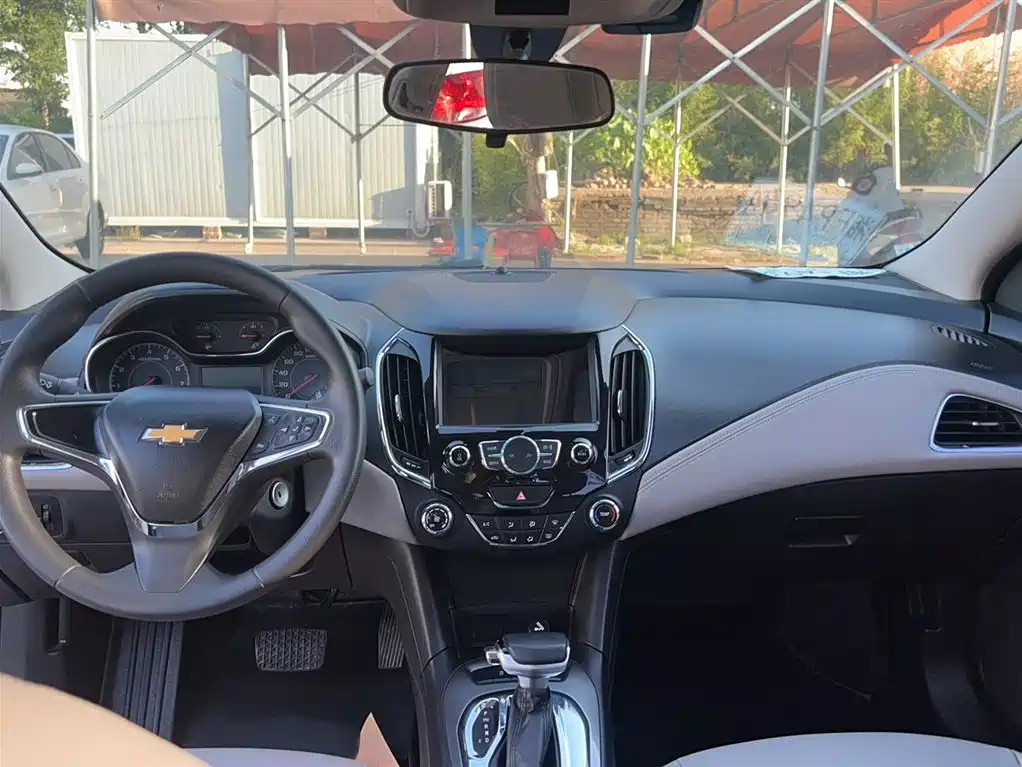 Chevrolet Cruze 2015 — фото 10