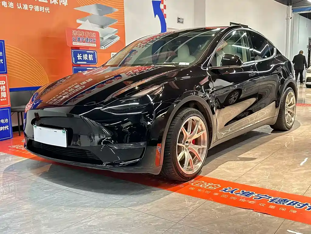 Tesla Model Y 2022 — фото 1