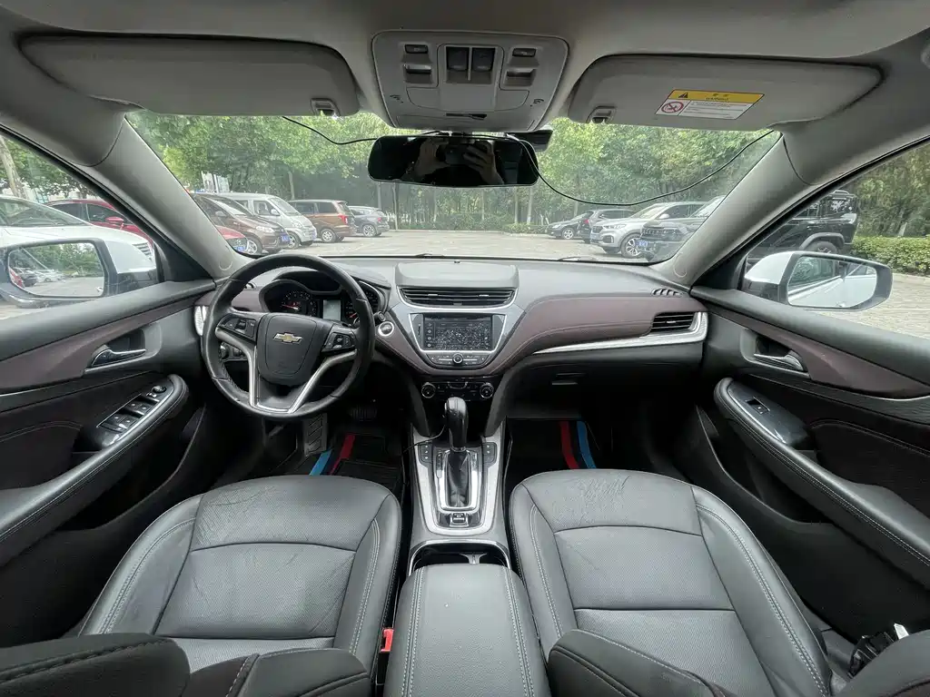 Chevrolet Malibu 2018 — фото 11
