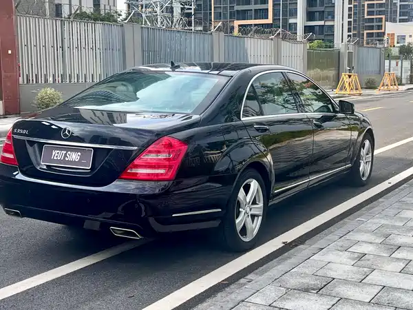 Mercedes-Benz S-Class 2012