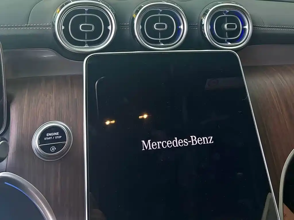 Mercedes-Benz GLC 2025