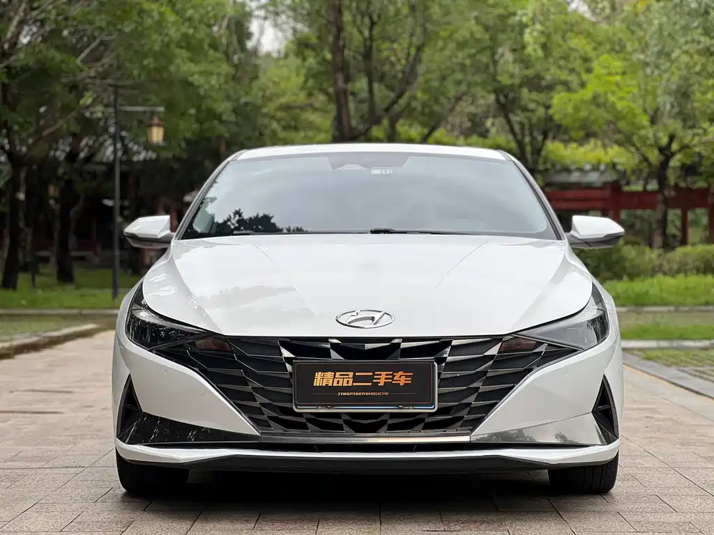 Hyundai Elantra 2021