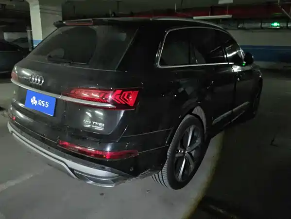 Audi Q7 2024