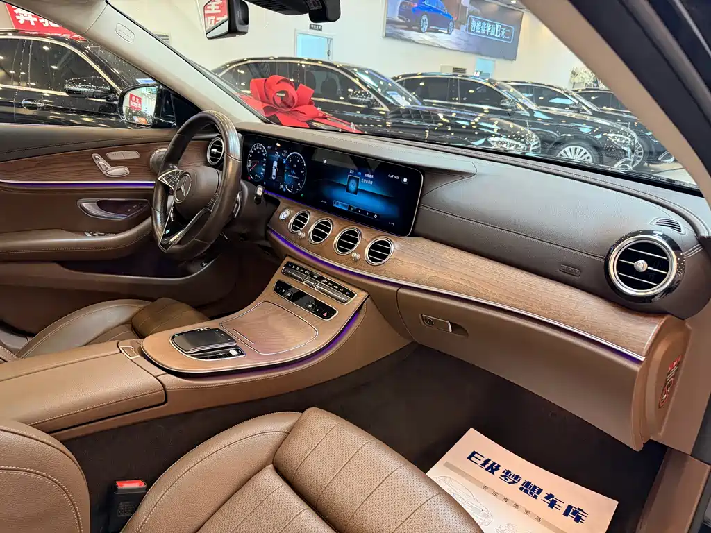 Mercedes-Benz E-Class 2022 — фото 17