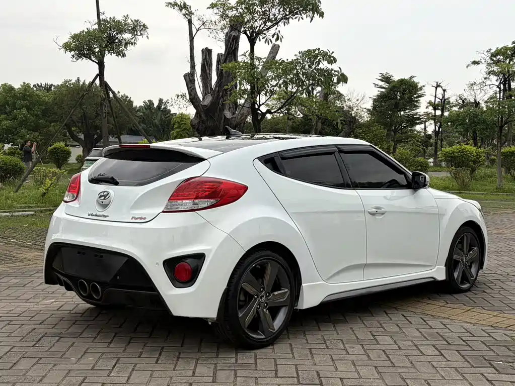 Hyundai Veloster 2012 — фото 5
