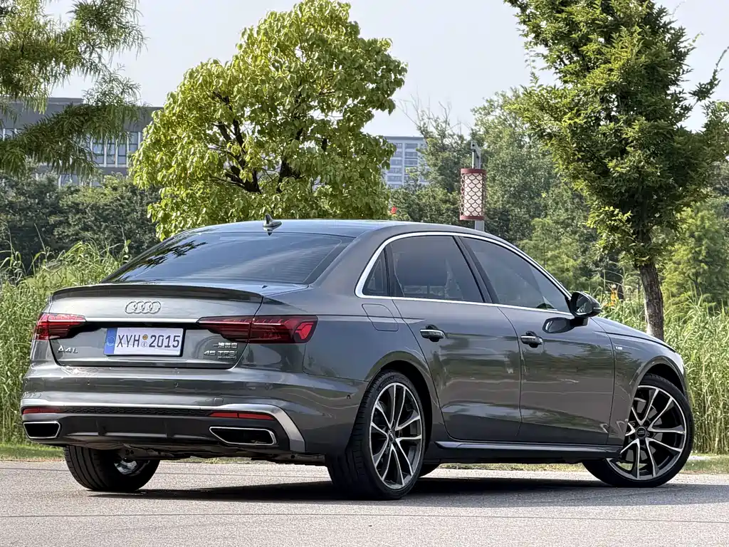 Audi A4L 2022 — фото 20