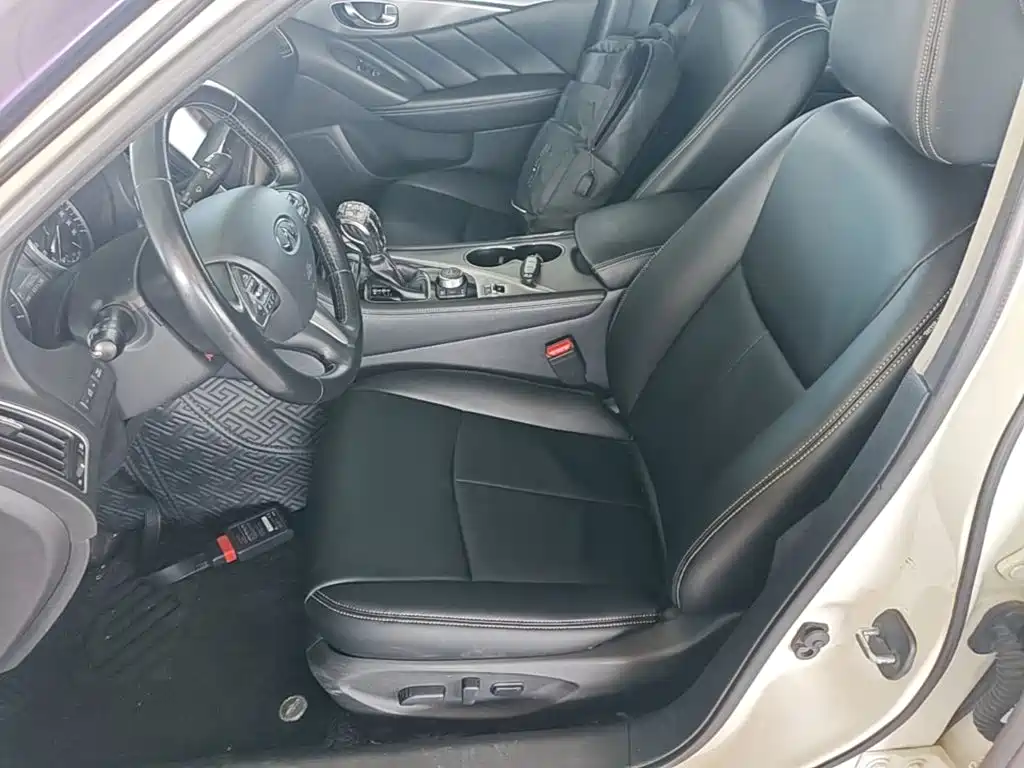 Infiniti Q50L 2016 — фото 15