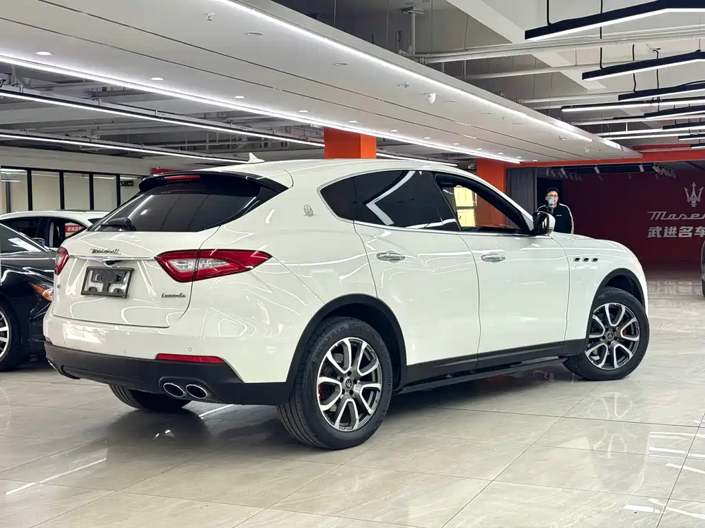 Maserati Levante 2021 — фото 9