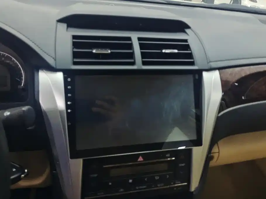 Toyota Camry 2015 — фото 13