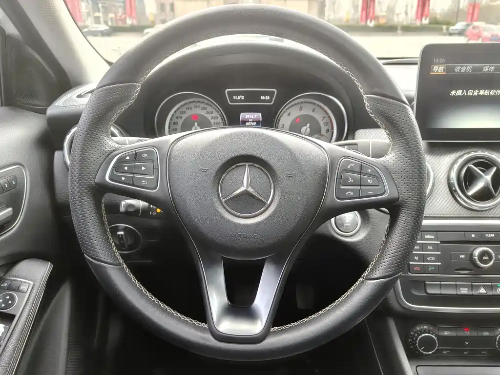 Mercedes-Benz GLA 2017 — фото 9