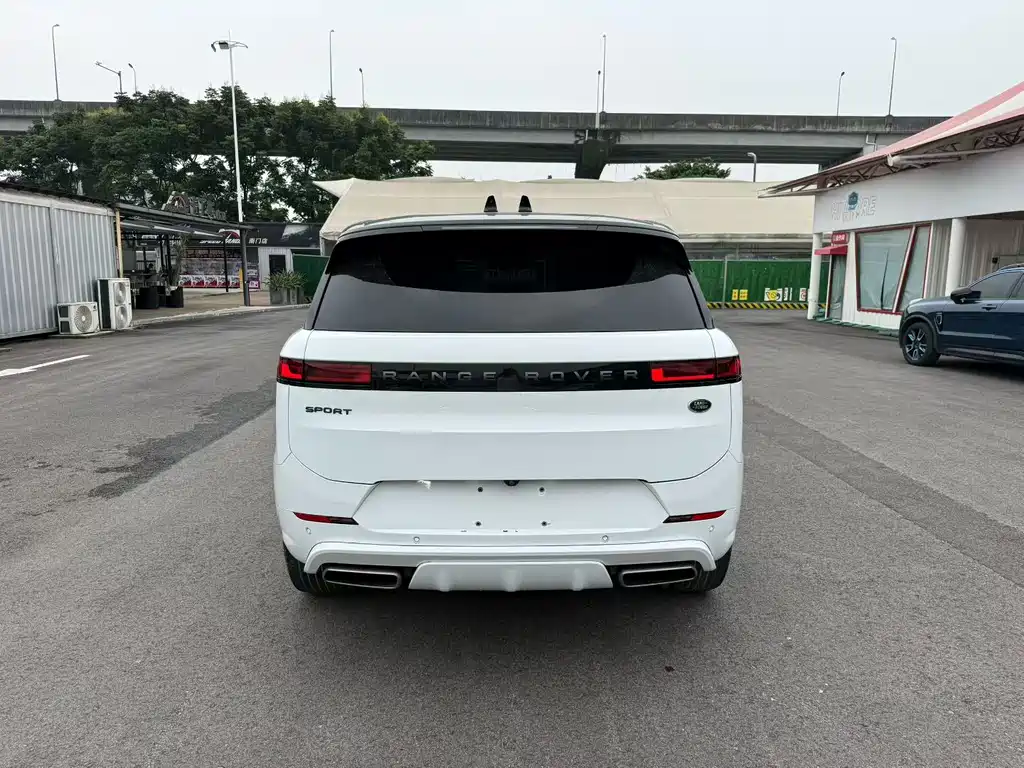 Land Rover Range Rover Sport 2022 — фото 8