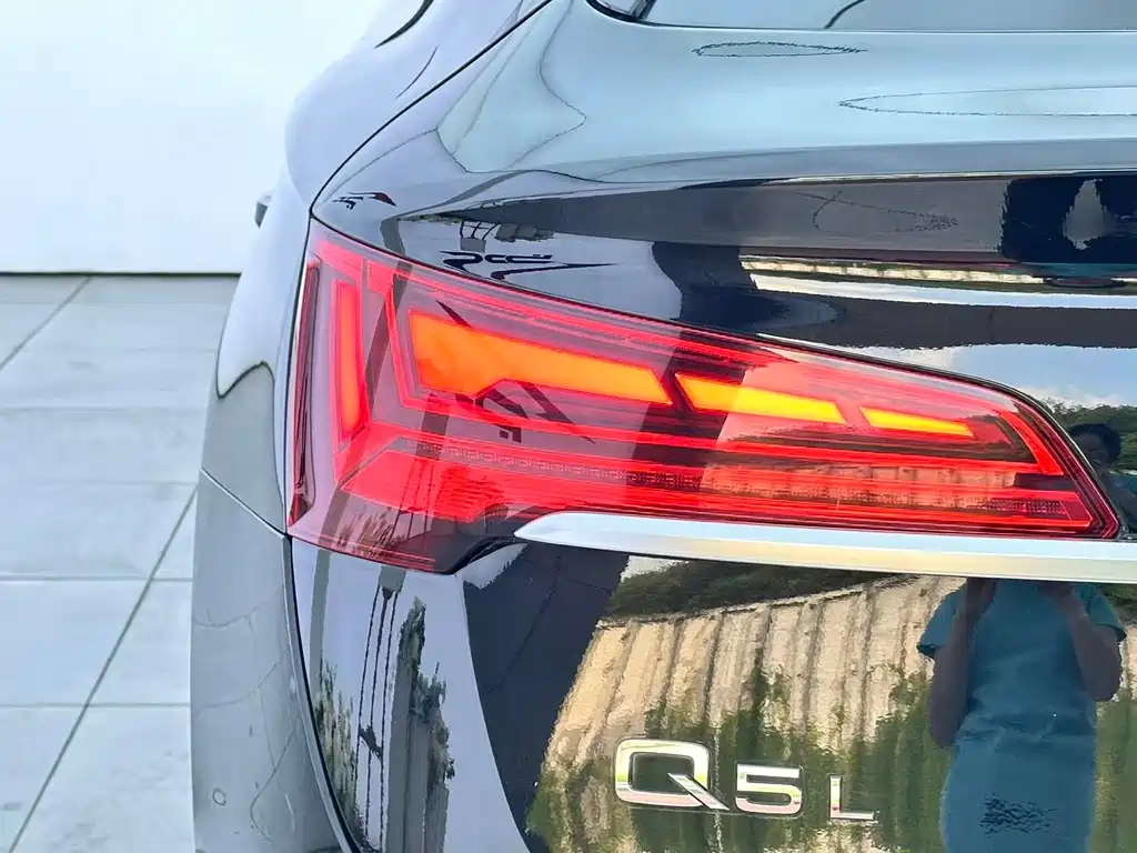 Audi Q5L Sportback 2022 — фото 26
