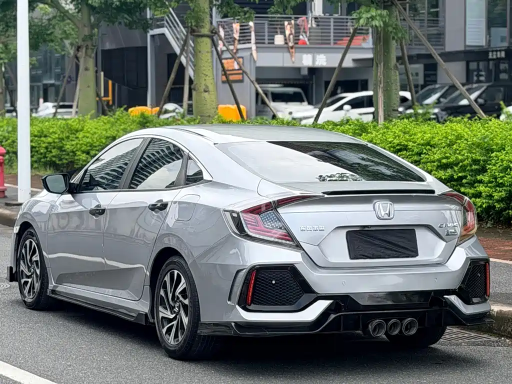 Honda Civic 2017 — фото 17