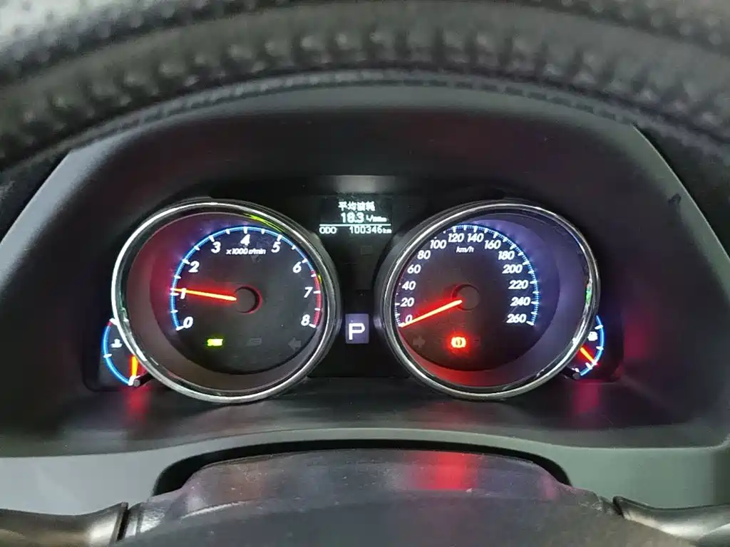 Toyota Reiz 2015 — фото 12