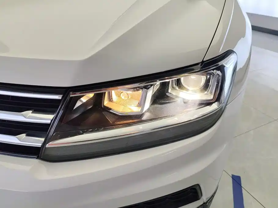 Volkswagen Tiguan L 2018 — фото 5