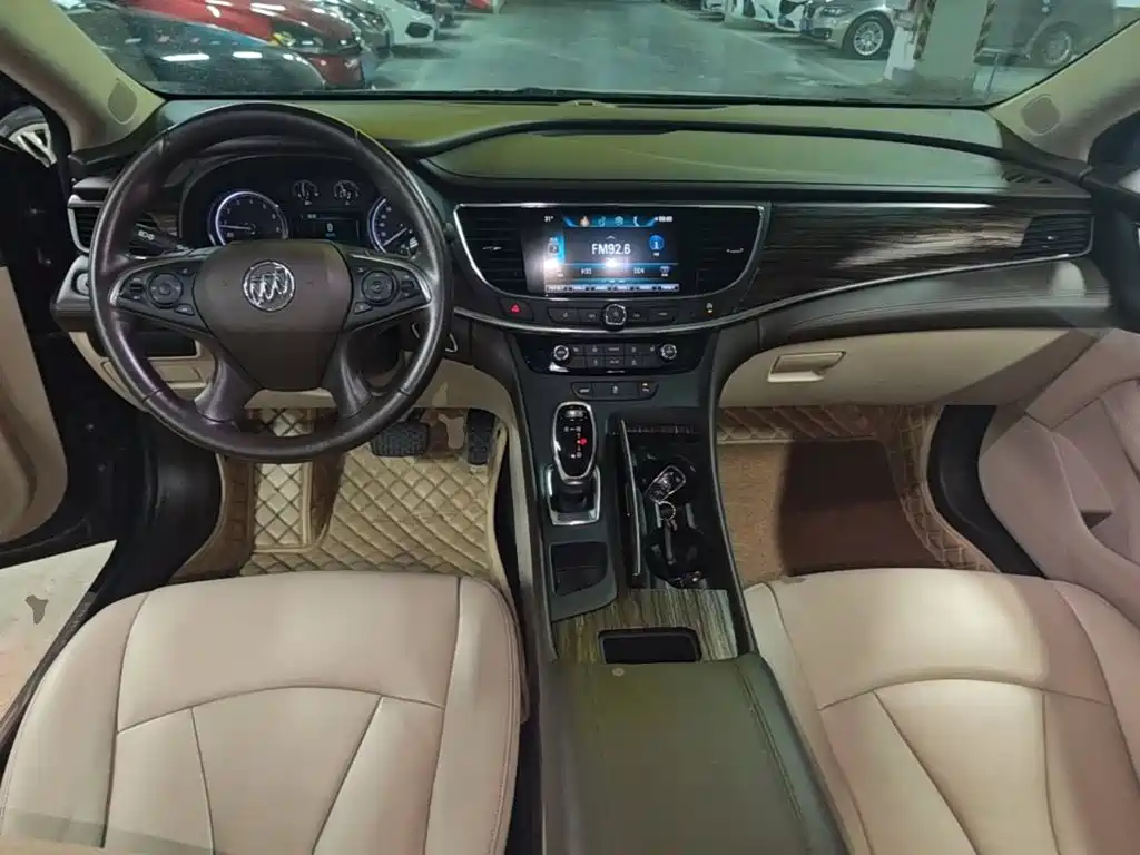 Buick LaCrosse 2017 — фото 10